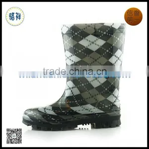 Women Printed Color Plastic Shoes thumbnail-1