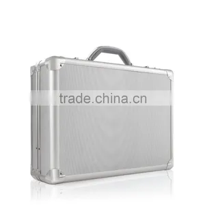 Silver Aluminum Laptop Case thumbnail-4