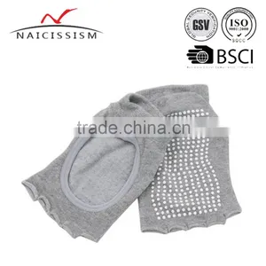 Wholesale Fashionable Pilates Socks thumbnail-6