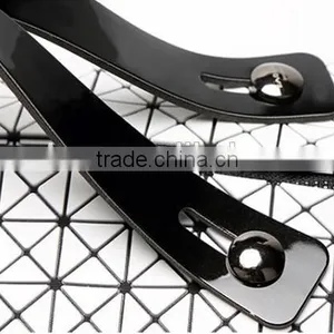 Set of Check Tote Bags With Plastic Check Design, White and Black Handbags thumbnail-6