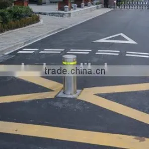 Hydraulic Rising Round Bollard thumbnail-4