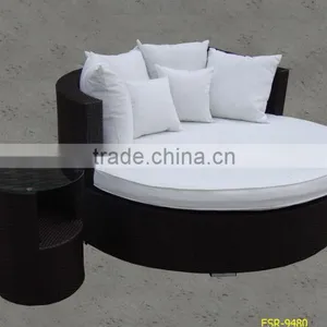 Stunning Quality Design Rattan Daybed thumbnail-1