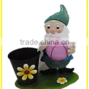 Christmas Sales Wholesale Outdoor Garden Gnome Drwaf Solar Light With Planter Decoration for Christmas Festival thumbnail-4