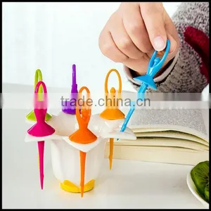 Eco-friendly Creative Cute Design Dancing Girl Shape ABS Plastic Fruit Fork Set 6PCS Dessert Fork Set 6PCS Wholesale thumbnail-1