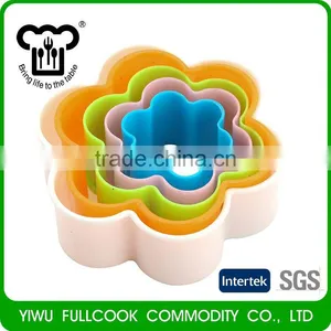 Top Sale Simple Design Food Grade Flower Shape Plastic Cookie Cutter thumbnail-1