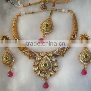Gold Polki Kundan Necklace EARRING Tika Bridal Set thumbnail-1