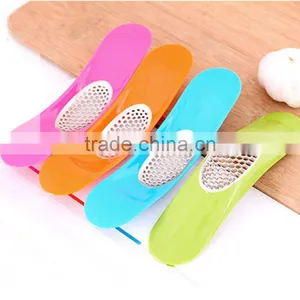 1PC Stainless Steel+Plastic Garlic Press Crusher Chopper Accesorios Households Vegetable Cutter Grater Kitchen Tools KC1519 thumbnail-4