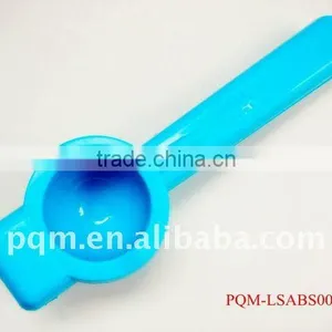 Plastic ABS Blue Lemon Squeezer 001B thumbnail-1