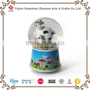 Polyresin Customized Spinning Snow Globe thumbnail-1