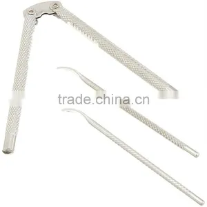 Classic Nut Cracker With 4 Picks thumbnail-1