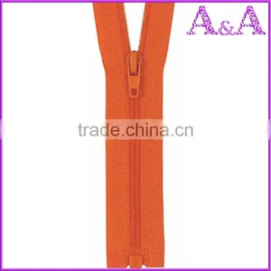 Directly China Factory Long Chain Nylon Zipper Rolls 3# 5# 7# 8# 10# Zipper Roll in Factory Cheap Price thumbnail-1