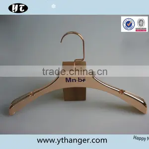 Fashion Electronic Plastic Hanger With Shiny Surface thumbnail-4
