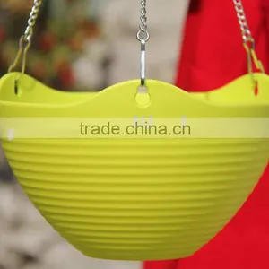 Hanging Plastic Flower Pot thumbnail-1