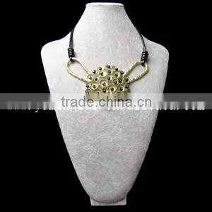 Dubai Gold Jewelry Zinc Alloy Necklace With Artificial Flower thumbnail-1