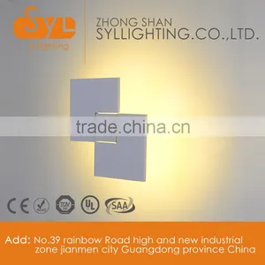 Wall Lamp thumbnail-1