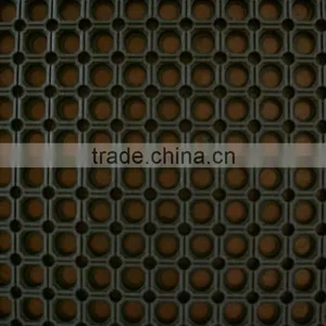 Poriferous Rubber Mat thumbnail-6