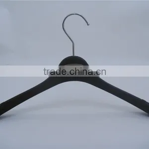 HEAD 15" Black Plastic Top Coat Suit Hanger With Logo Pritnting for Order on Line thumbnail-1