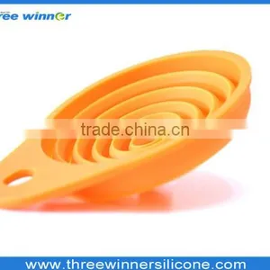 Foldable Silicone Funnel for Kitchen thumbnail-3