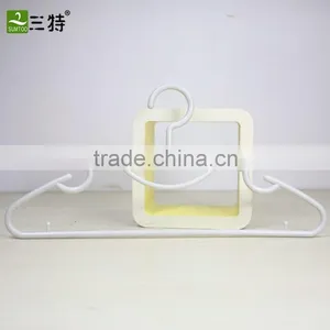 Hot Sale Plastic Clothes Hangers thumbnail-2