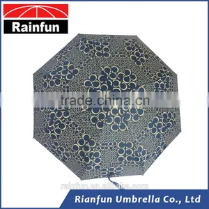 Wholesale UV Protection Manual Rain 3 Folding Umbrella With Case thumbnail-4