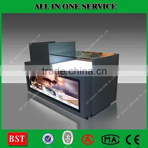 Showcase Glass Display Counter With Modern Design thumbnail-1
