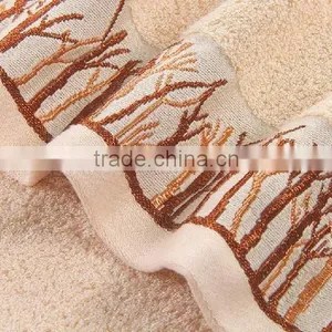 Hot Sale Luxury Embroidery Bamboo Face Towel thumbnail-6