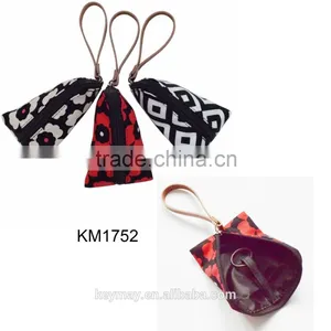 China Supplier Good Price Triangle Canvas Designer Coin Purse thumbnail-1