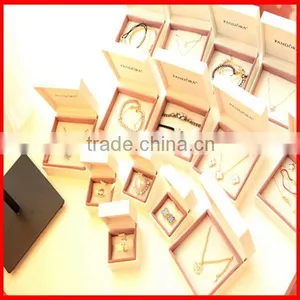 Hot Sell New Coming Watches Boxes thumbnail-1