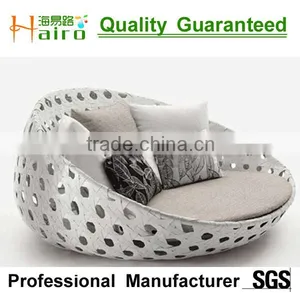 All Weather Perfect Outdoor Rattan Day Bed thumbnail-3