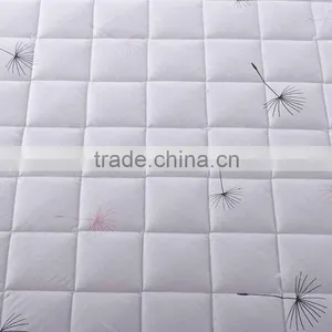 Factory Price Polyester Anti-Slip Twin Waterproof Mattress Pad thumbnail-5