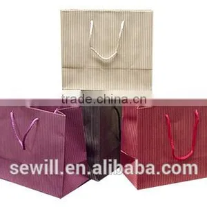 Cheap Clothing Paper Bag With Different Design thumbnail-1
