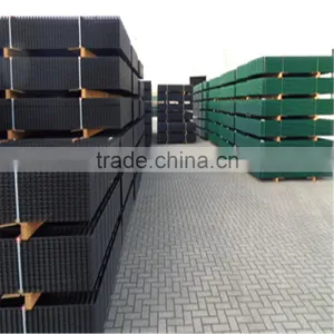 Black PVC / Vinyl Coated /Galvanized Welded Wire Mesh thumbnail-1
