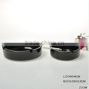 Black Glass Ashtray thumbnail-1