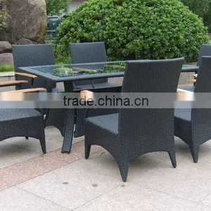 Rattan Chair and Table thumbnail-1