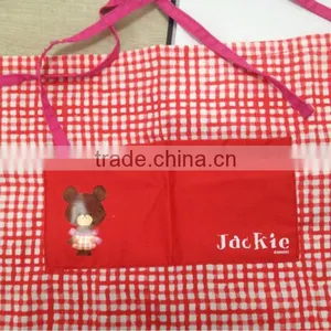 Apron Decoration thumbnail-1