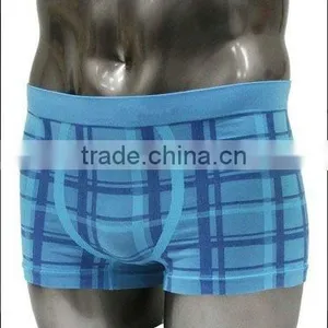 Men Seamless Underwear Flannel Pattern Boxer Short thumbnail-1