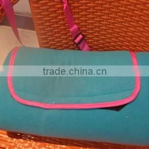 Xinbo Solid Picnic Outdoor Polyester Fleece Picnic Blanket With Strap thumbnail-1