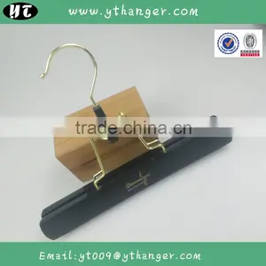HA7067 Black Skirt Wooden Hanger Luxury Hair Extensions Hanger Supplier's Choice thumbnail-3