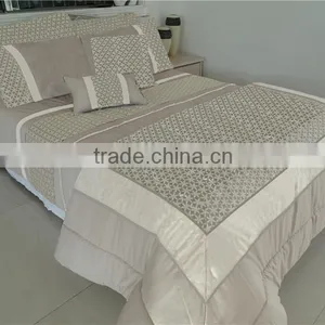 Patchwork Quilted Lace Comforter thumbnail-2