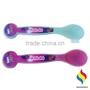 Ice Cream Plastic Spoon Changing Color thumbnail-1