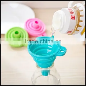 Convenient Portable Silicone Foldable Funnel Wholesale/Candy Color Silicone Folding Hopper for Sale thumbnail-4