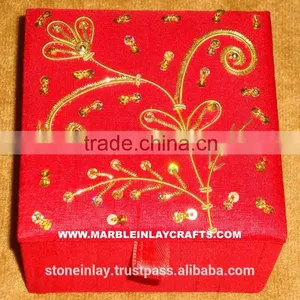 Exclusive Wedding Gift Box thumbnail-1