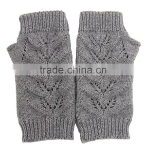 Fashion Handmade Cheap Wool Button Acrylic Glove Women Winter Knitted Gloves thumbnail-4