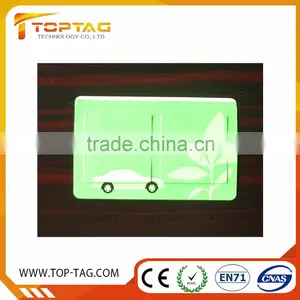Windshield UHF 860-960mhz RFID Tag for Vehicle Management thumbnail-4