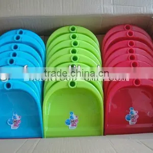 Broom and Dustpan Set thumbnail-1