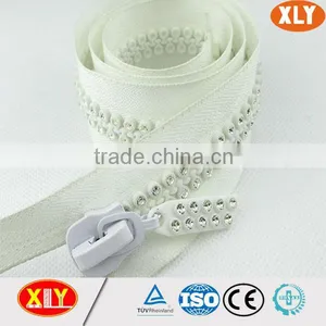 China XLY Zipper #5 Open End Double Stone Diamond Zipper thumbnail-1