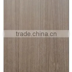 Flooring / Multilayer Hand Grasps the Grain Relief Series thumbnail-6