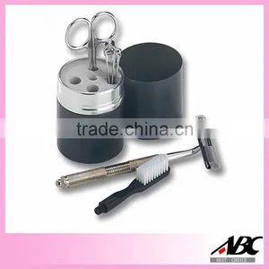 Nail Care Set In Aluminum Case thumbnail-3