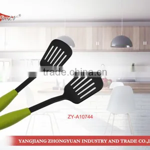 Excellent Quality FDA New Style Slotted Turner Nylon Kitchen Utensils With Plastic Handle thumbnail-1