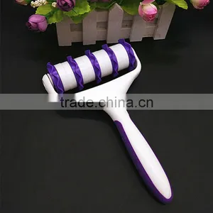 2017 New Fondant Strip Ribbon Cutter Sugarcraft Cake Decorating Tools Plastic Cake Rolling Pin Embosser Roller Set Baking Tools thumbnail-2